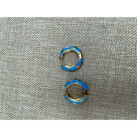 Bundle of Earrings Four Pair of Blue Colored Assorted Styles - Picture 4 of 12